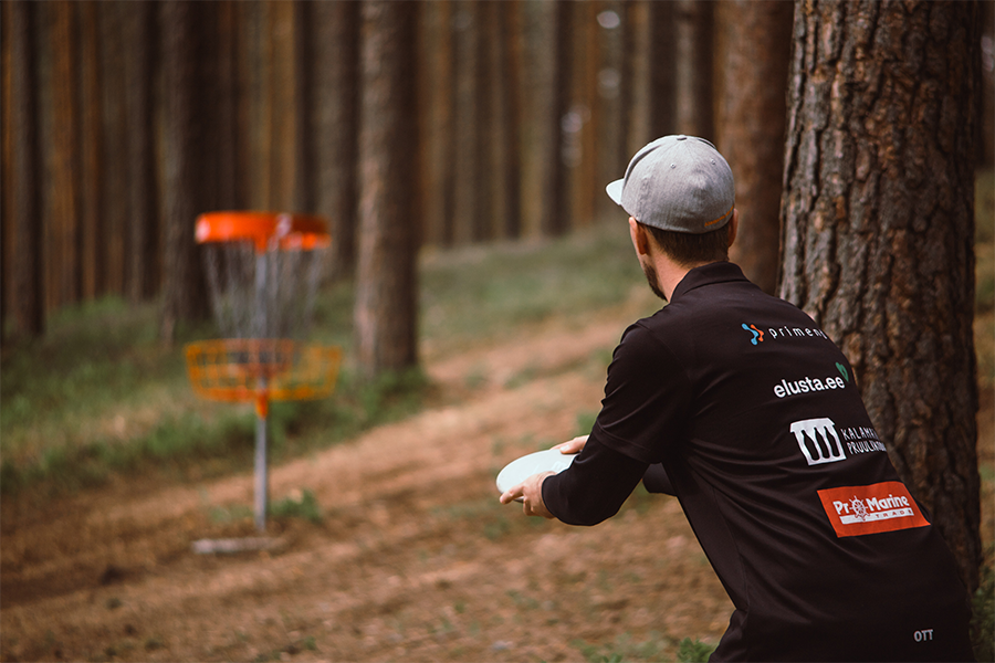 Discgolf put